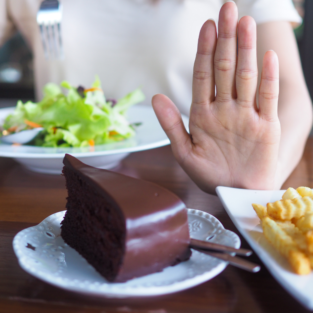 ストレスで食べ過ぎてしまう時は、ツボで過食をコントロール