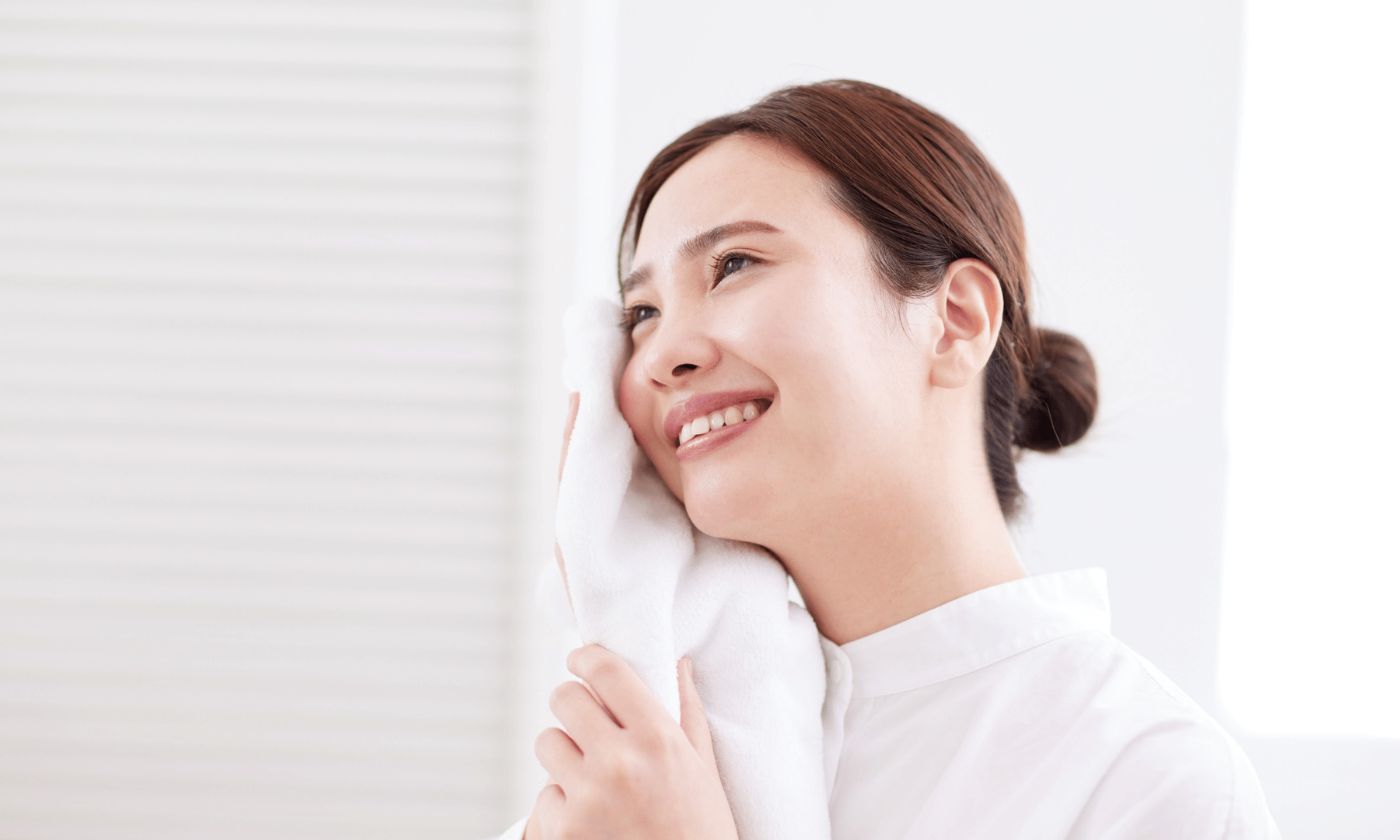 顔のむくみは「顔」だけ揉んでも取れない？！ 全身を動かして血流から整えるコツ！